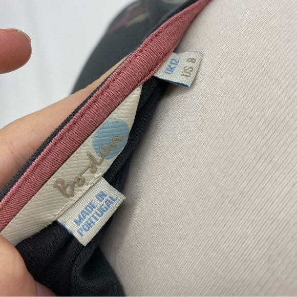 Boden Gray Leaf Print Three Quarter Sleeve Mini Dress - Picture 6 of 7